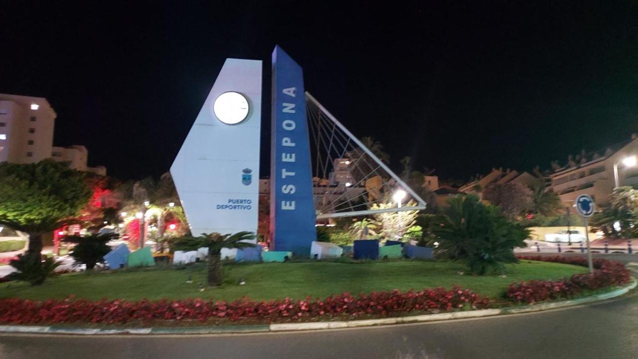 Apartamento A 150 Metros De La Playa Y Del Puerto Deportivo Estepona Luaran gambar